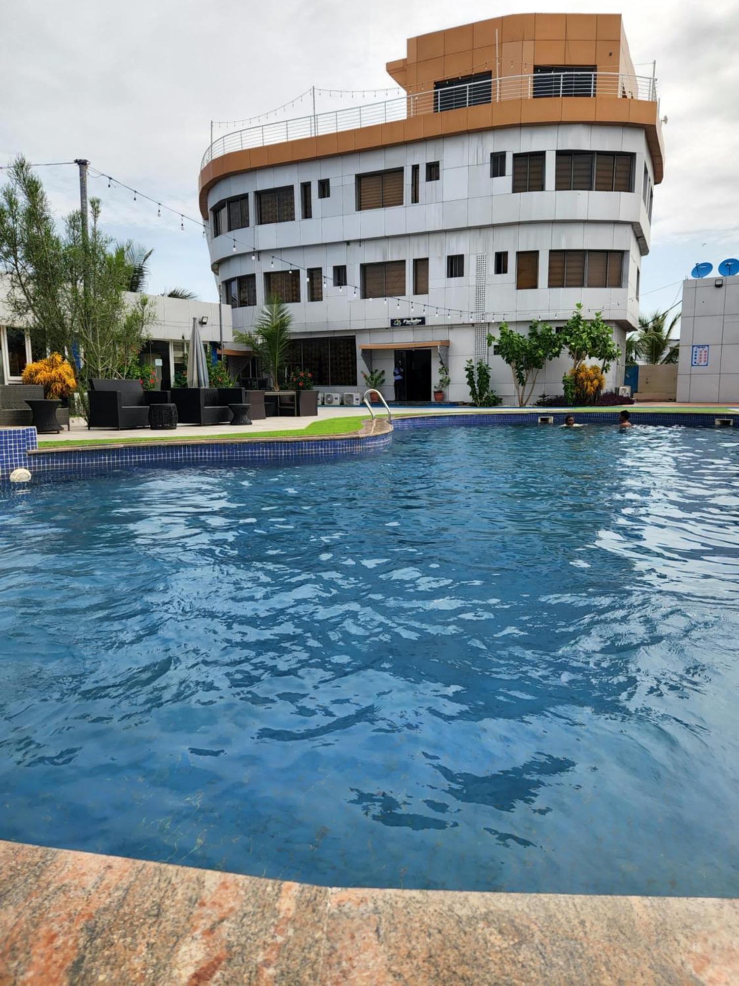 Paradise Beach Resort Lagos Buitenkant foto