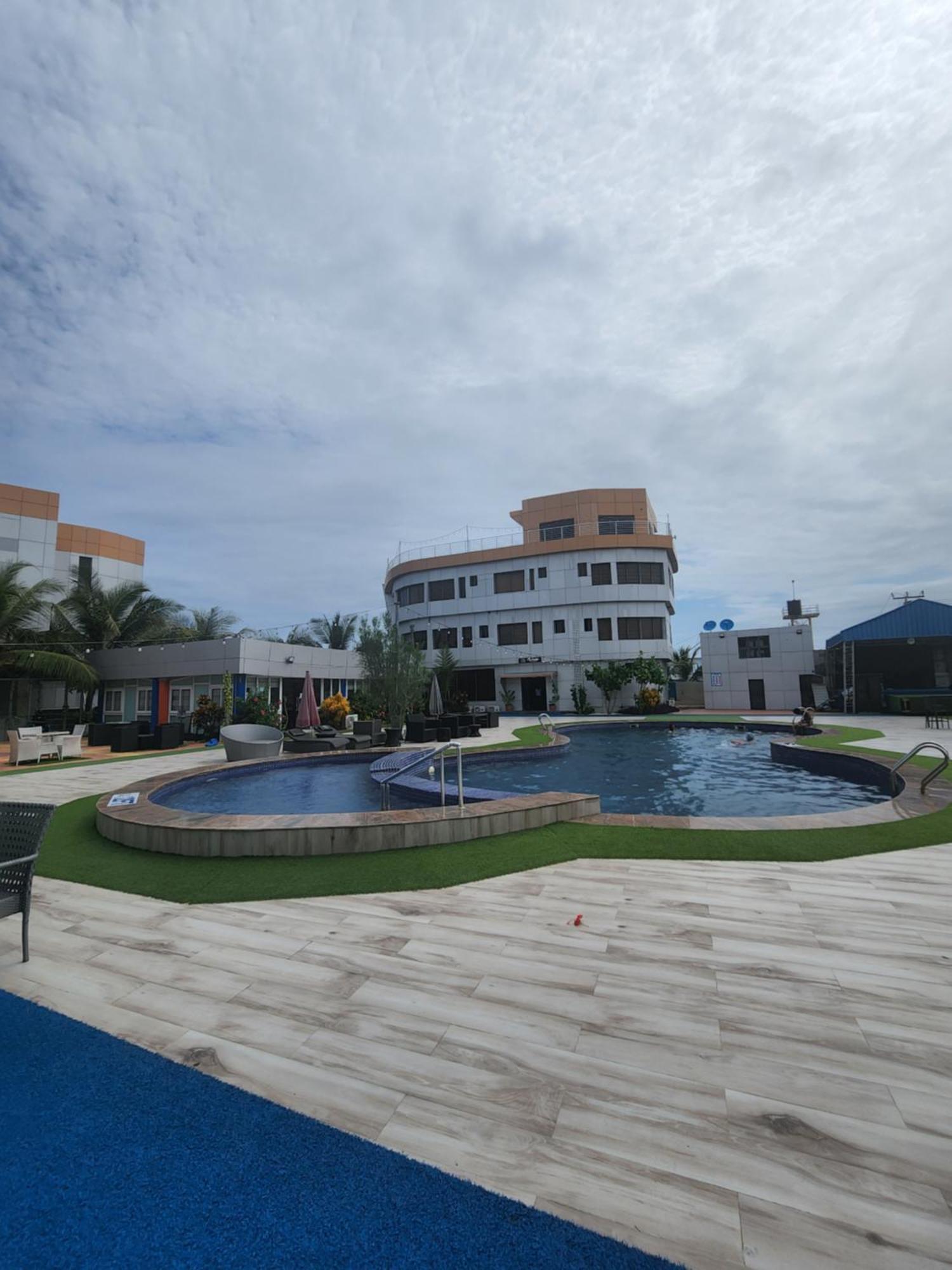 Paradise Beach Resort Lagos Buitenkant foto